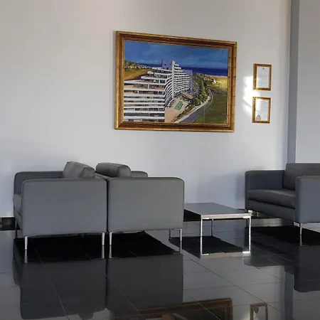 Lejlighed Spectacular 2 Bed Apartment, Huge Terrace And Sea View *