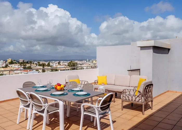 Spectacular 2 Bed Apartment, Huge Terrace And Sea View Lejlighed Portimão