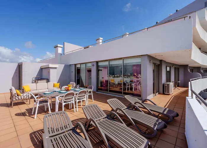 Spectacular 2 Bed Apartment, Huge Terrace And Sea View Lejlighed Portimão