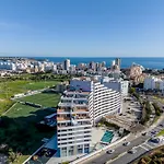 Spectacular 2 Bed Apartment, Huge Terrace And Sea View Διαμέρισμα Portimão