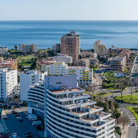 Spectacular 2 Bed Apartment, Huge Terrace And Sea View Apartment Portimão