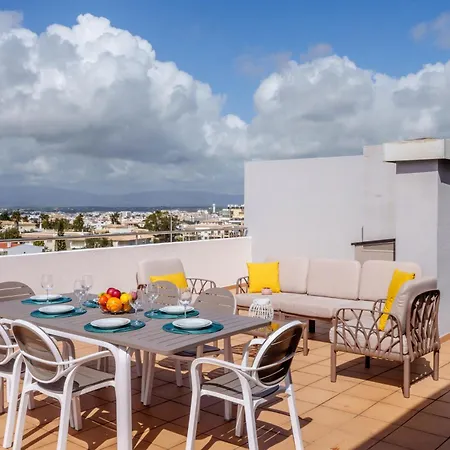 Spectacular 2 Bed Apartment, Huge Terrace And Sea View Apartment Portimão