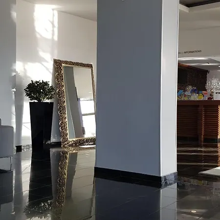 Spectacular 2 Bed Apartment, Huge Terrace And Sea View Apartment Portimão